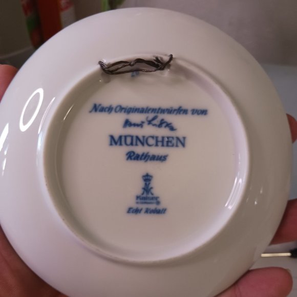 Berlin Design Porcelain Plate - Picture 3 of 3